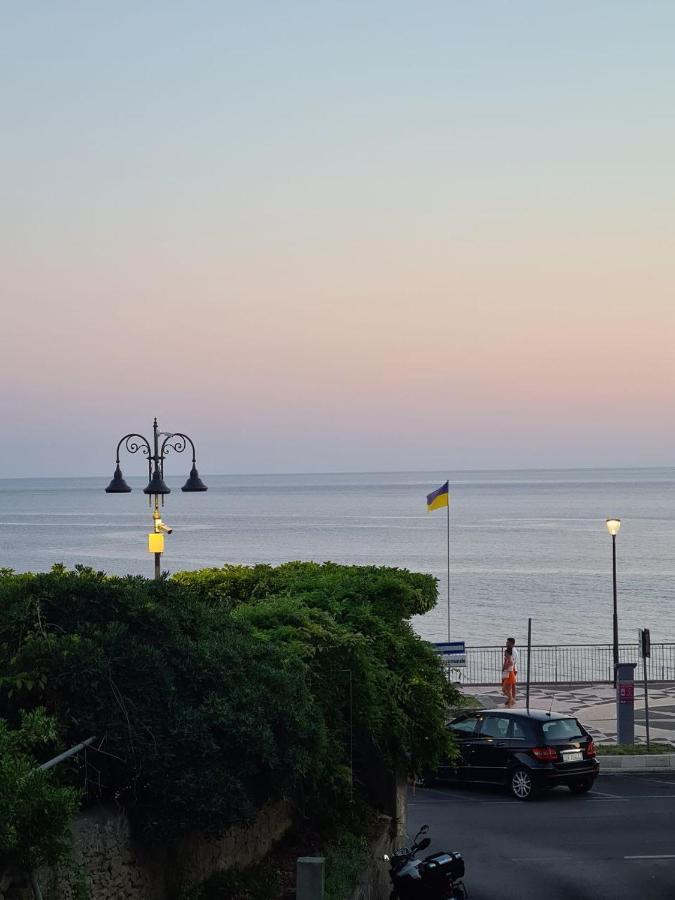B&B Lungomare Diamante Exteriér fotografie
