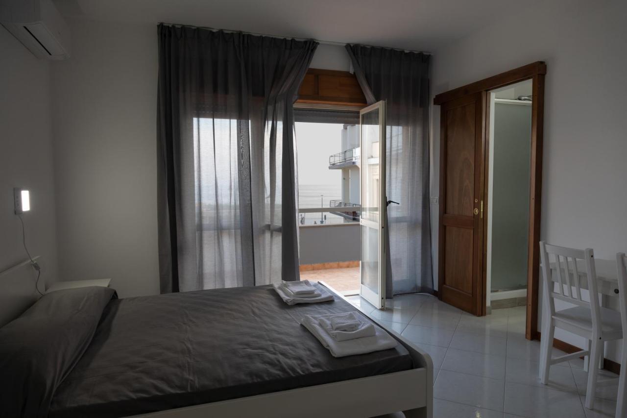 B&B Lungomare Diamante Exteriér fotografie